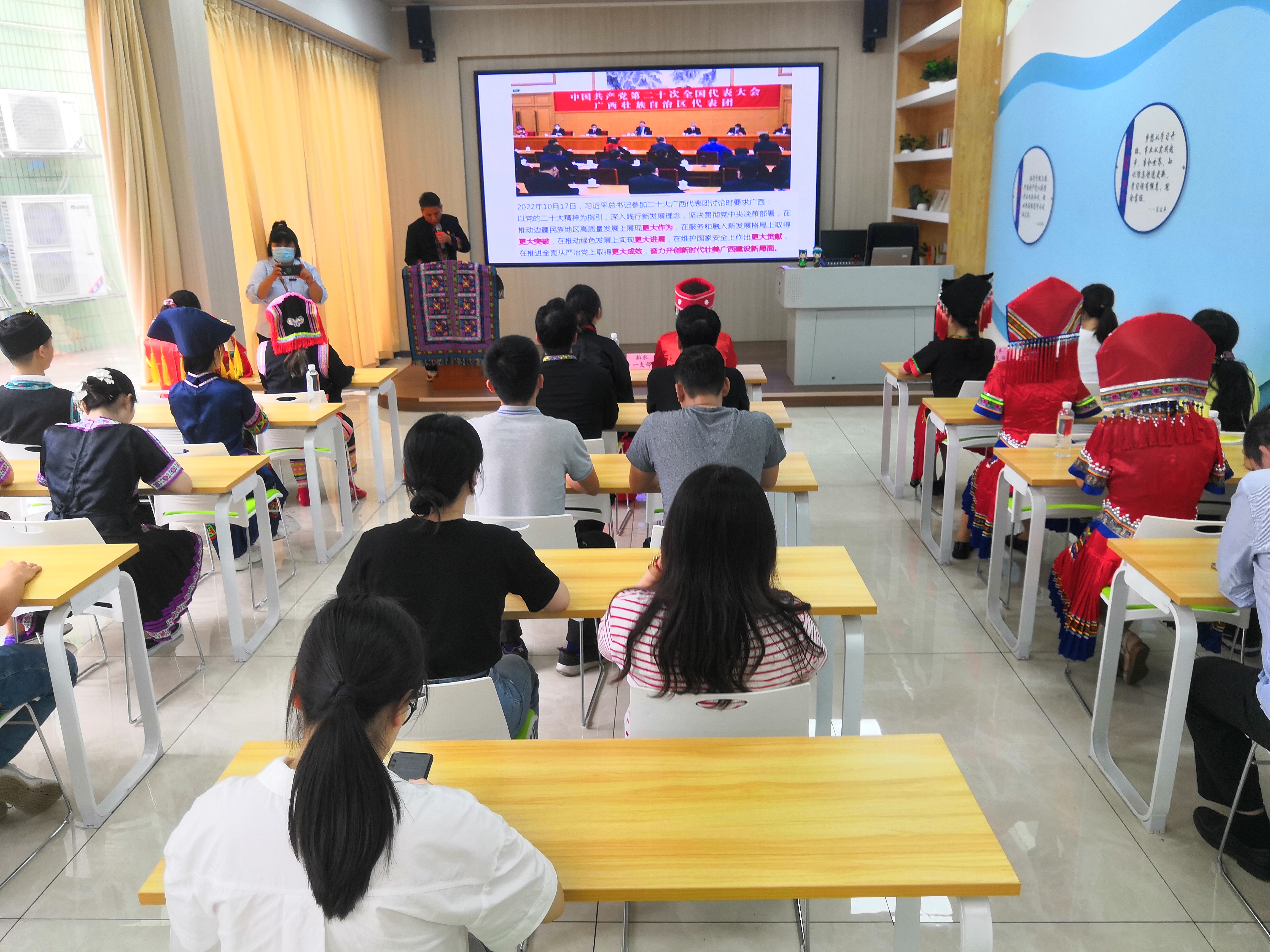 滾鐵環(huán)、拋繡球、同唱民族團(tuán)結(jié)歌……市排水公司第一黨支部同慶“三月三”主題黨日活動(dòng)精彩紛呈
